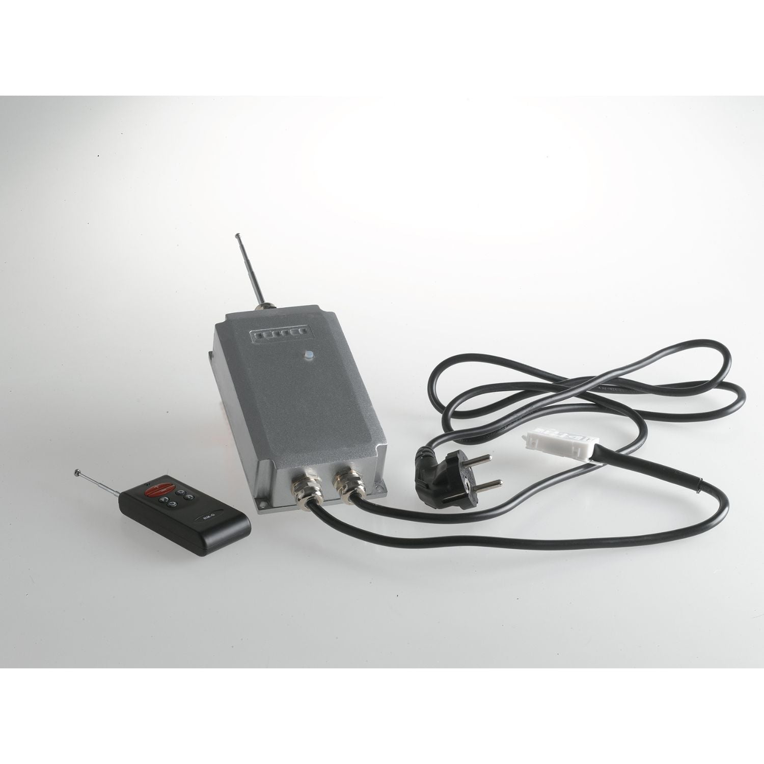 CONTROLLER 240V AC MAX 5A/1100W IP65 DISTANZA MAX 30MT 3,9X8,4X14,7CM - Intec